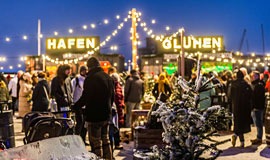 Lübeck „Hafenglühen am Drehbrückenplatz“ © LTM